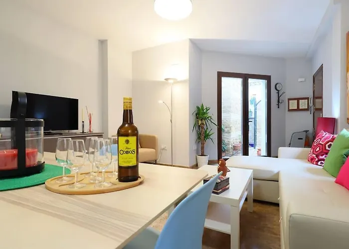 Casa De Patios Amurallados