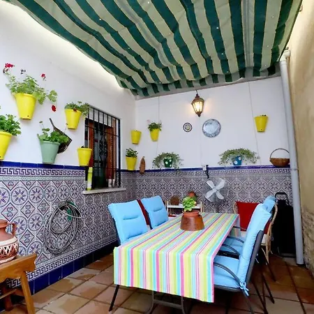 Casa De Patios Amurallados * קורדובה